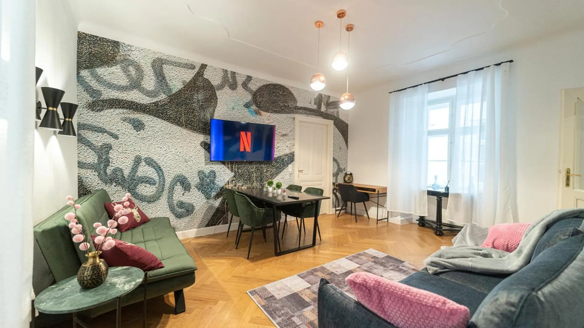 Central Stephansdom Apartment I Netflix I Self Check In Vienna