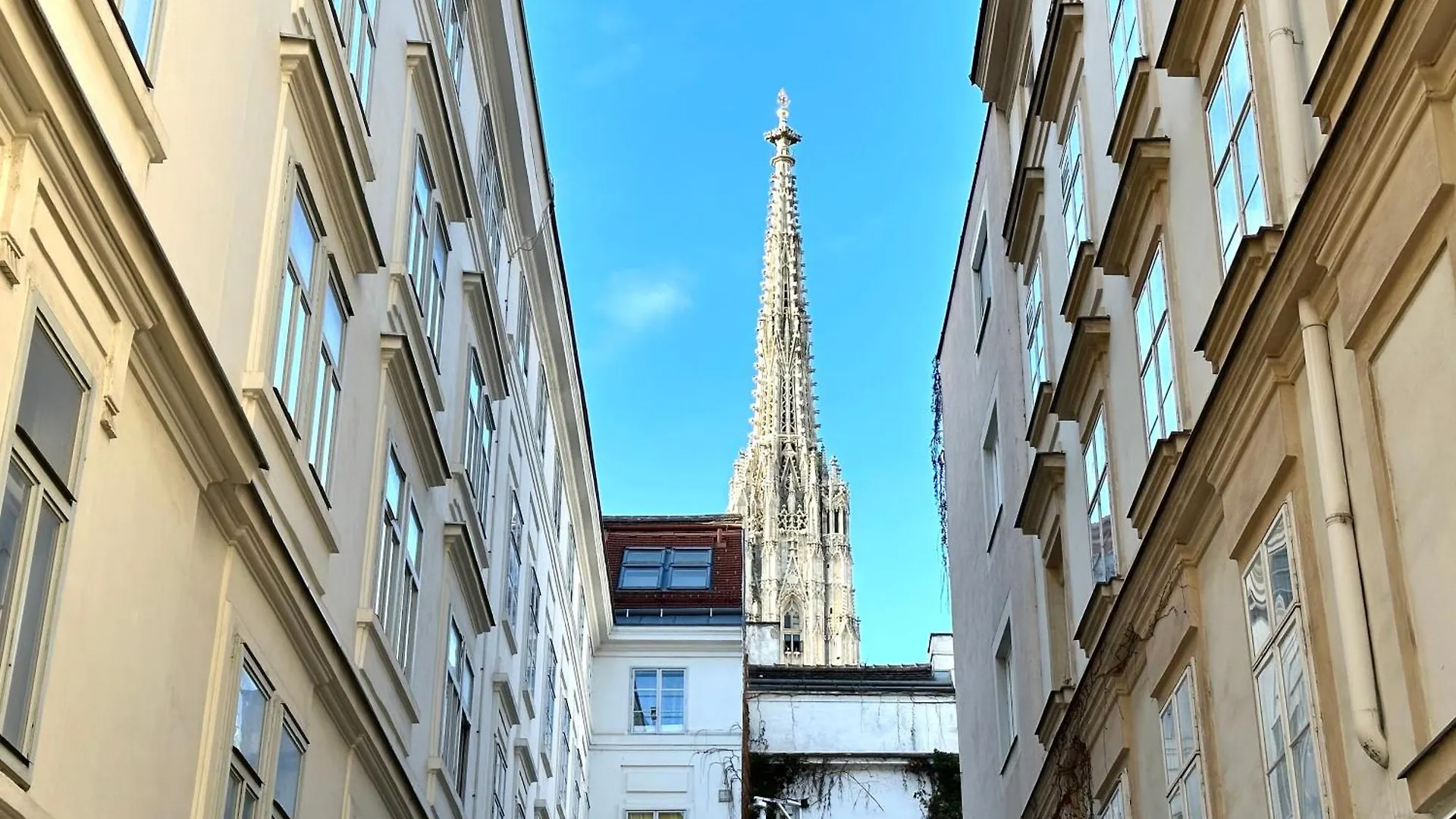 Central Stephansdom Apartment I Netflix I Self Check In Vienna Austria