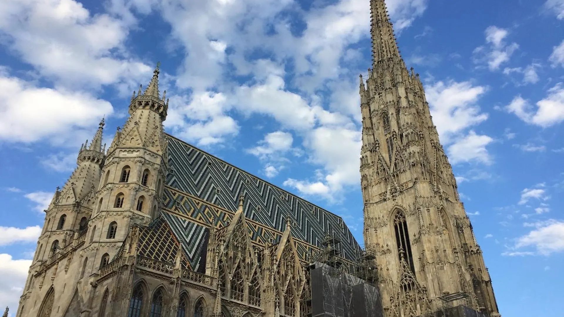 Central Stephansdom Apartment I Netflix I Self Check In Vienna 0*,  Austria